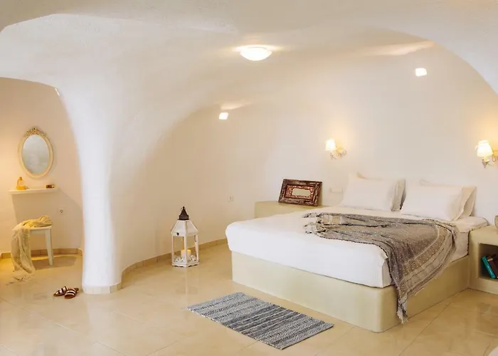 Holiday home Santocaves Akrotiri (Santorini)